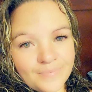 Meet your Posher, Elena